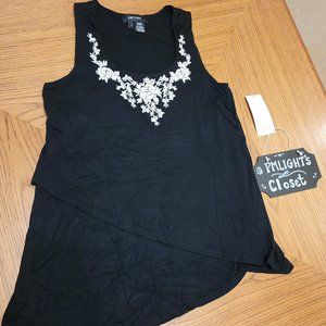 Karen Kane Blouse New Small Black/White Embroidered Tank Handkerchief Hem